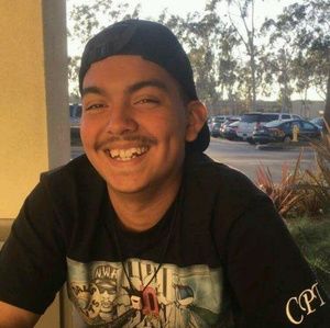 Meet your Posher, Moises